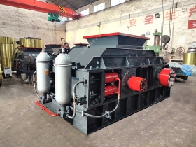 1000x700型全自动液压对辊免费麻豆入口设备发货  