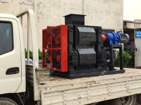 4PGT400x400不锈钢四辊免费麻豆入口发往山东