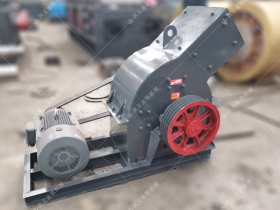 PC200x300小型不锈钢锤式免费麻豆入口发往河北唐山粉碎化肥