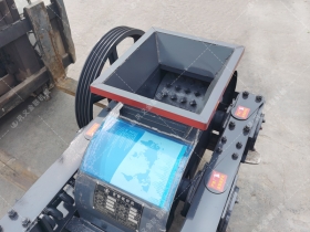 2PG400x250对辊免费麻豆入口发往湖南长沙破焦沫